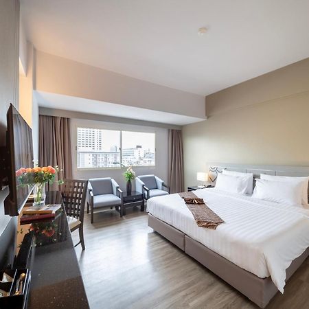 New Season Hotel Hat Yai Buitenkant foto