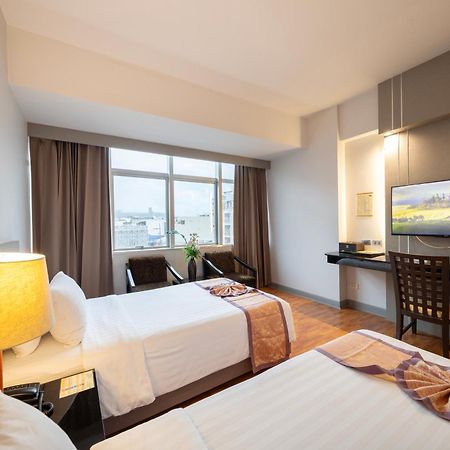 New Season Hotel Hat Yai Buitenkant foto