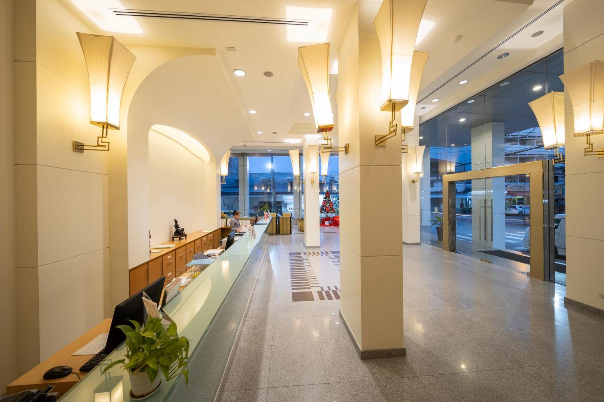 New Season Hotel Hat Yai Buitenkant foto