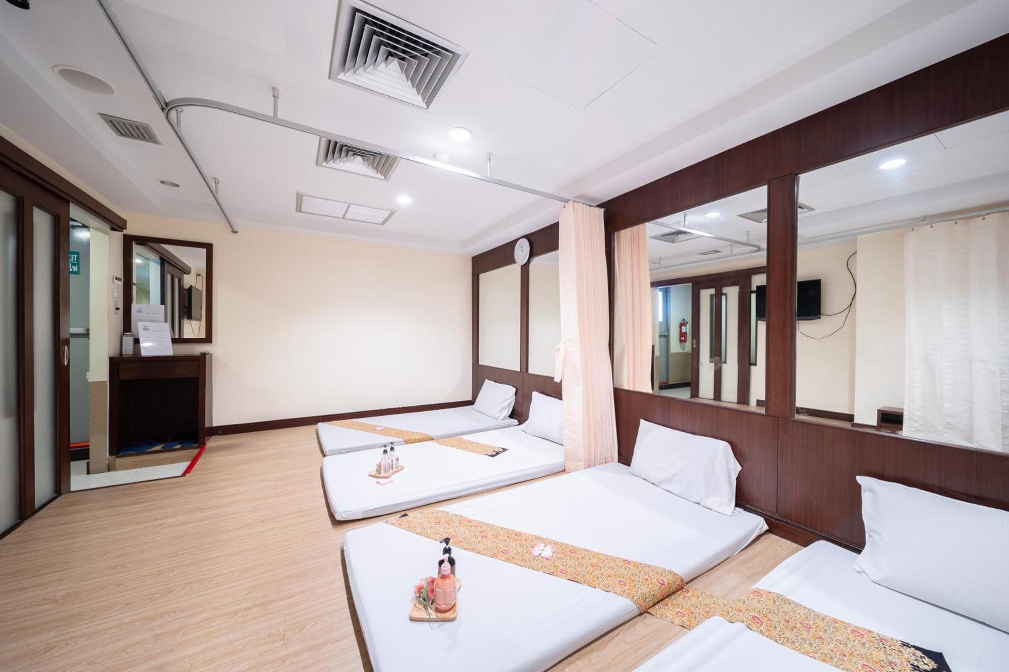 New Season Hotel Hat Yai Buitenkant foto